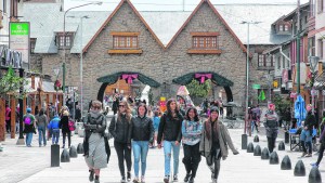 Bariloche recupera el turismo grupal tras meses de prohibición