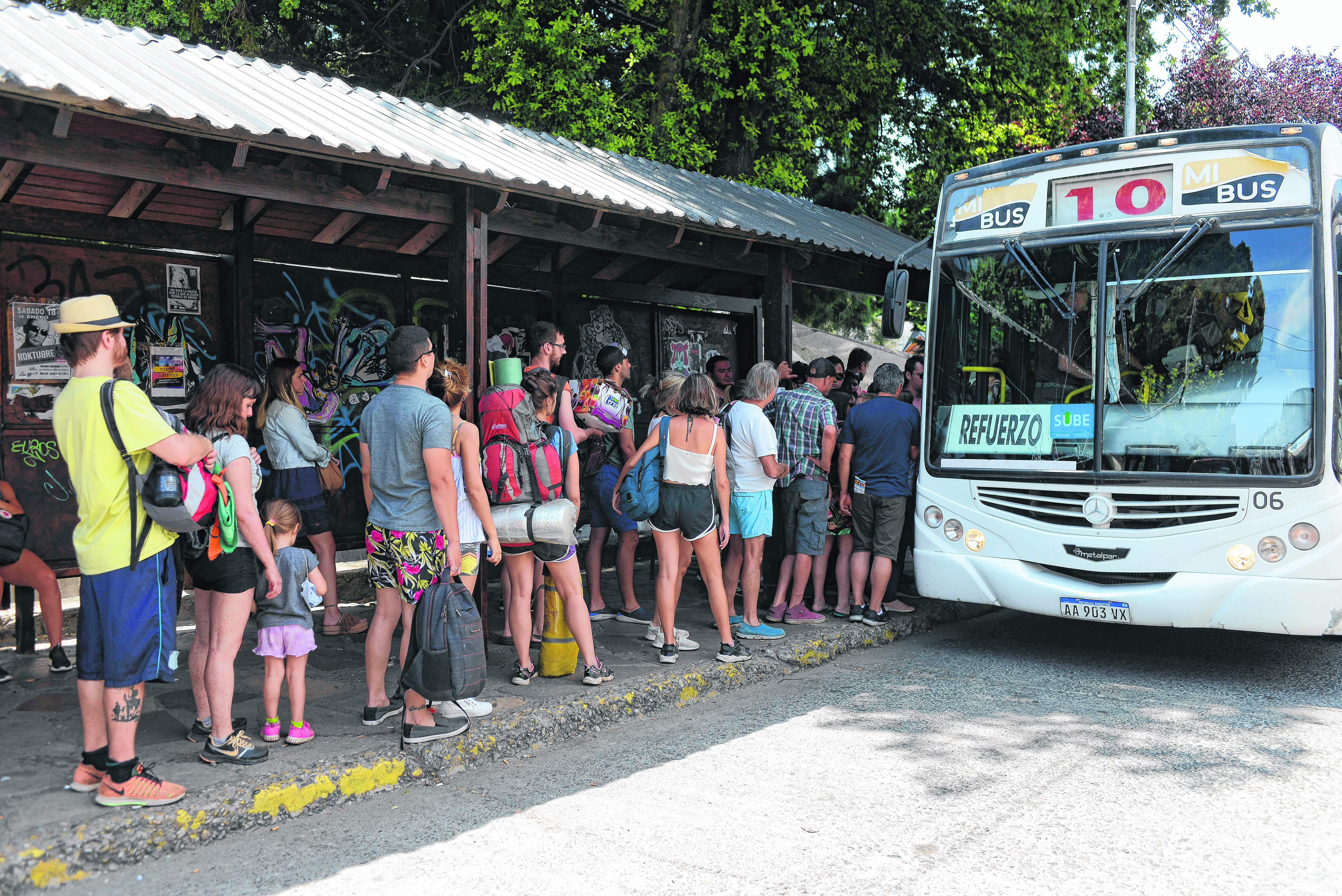 El colapso del transporte en Bariloche no tiene solución - Diario Río Negro