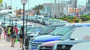 Las Grutas continúa a pleno  tras el recambio turístico