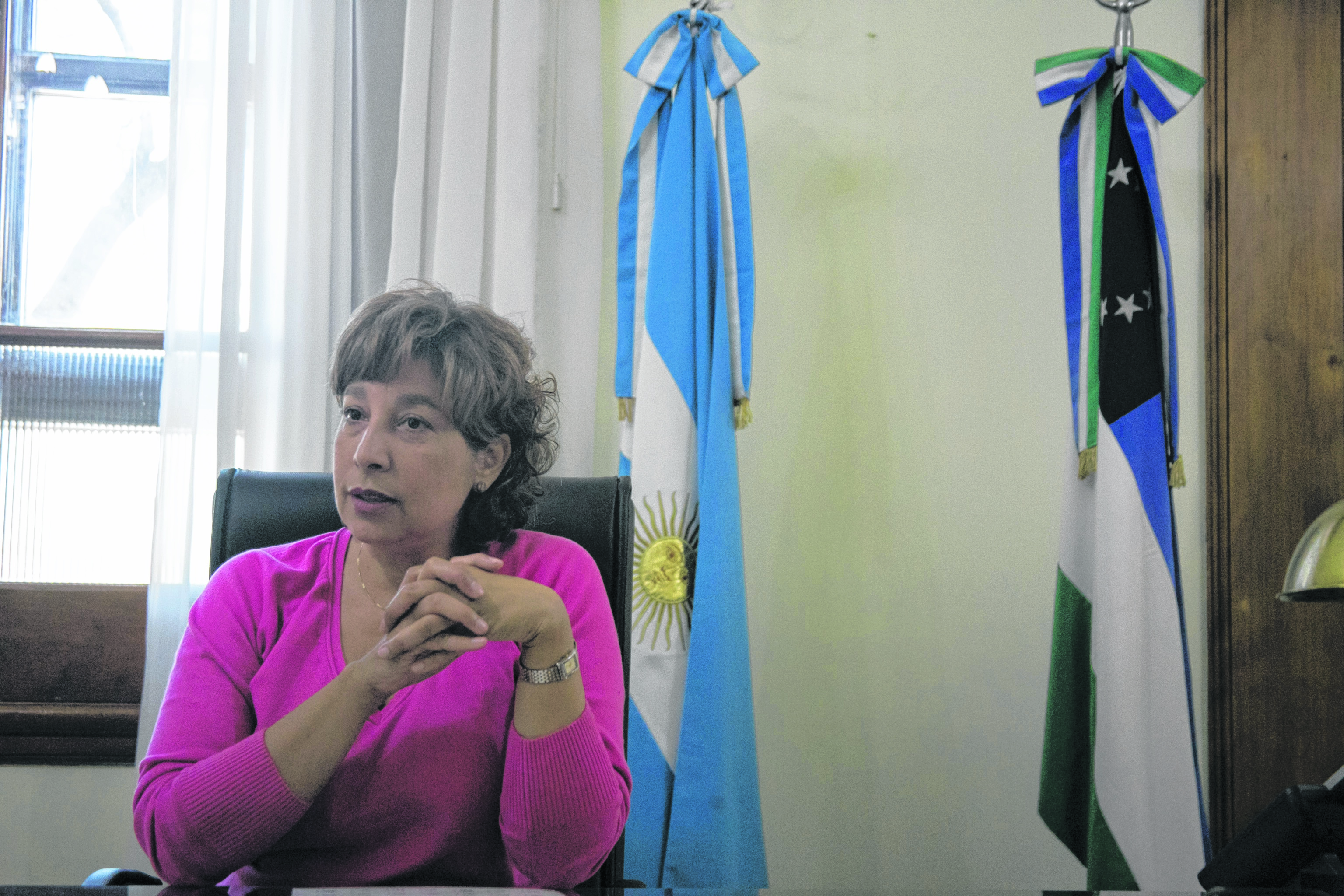 “Nosotras tenemos que hacer otra cosa”, reflexionó la gobernadora sobre las mujeres. Foto Pablo Leguizamón. 