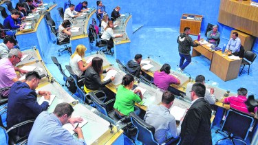 Exámenes del pase legislativo. Se efectuaron en el inicio de diciembre, completando un trámite exprés, iniciado a fines de noviembre.  Foto: Marcelo Ochoa.