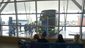 El aeropuerto de Neuquén duplicó en pasajeros a la terminal de colectivos