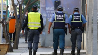 Las denuncias ante la policía de delitos de robos y hurtos son más comunes en los departamentos Confluencia y Añelo (foto ilustrativa de Juan Thomes)