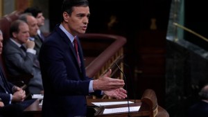 El socialista Pedro Sánchez fue elegido como presidente de España
