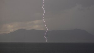 ¿Qué es recomendable hacer durante una tormenta eléctrica?