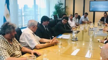 El titular de Petroleros Privados, Guillermo Pereyra, junto a toda la cúpula de la organización participó del encuentro en el ministerio de Trabajo. 