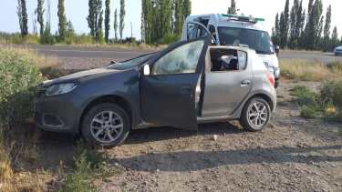 El Renault Sandero involucrado en el accidente.  Foto: Gentileza