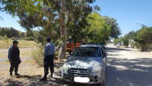 Las Grutas: desalojaron a turistas que ubicaron su casilla en zona no permitida