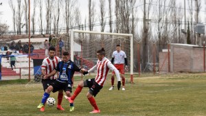Regional Amateur: Independiente – Rincón a las 17, el resto a las 18