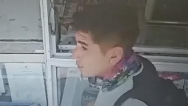 Un hombre atacó y golpeó a una joven en un kiosco de Roca