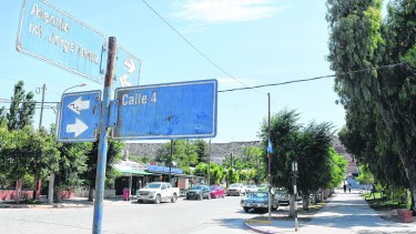 En la actualidad, la localidad se divide por manzanas. A partir del mes próximo se comenzarán a ser “bautizadas” unas 60 calles.