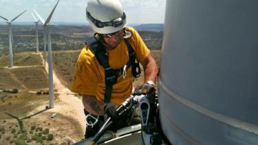 La firma especialista en   el mantenimiento en altura