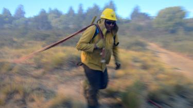 Son unos 200 brigadistas de incendios forestales que trabajan en Río Negro. Archivo