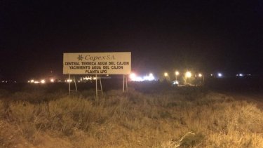 La situación en la central térmica de Capez, en el yacimiento Agua del Cajón, se desató minutos antes de las 22. Foto: @ElDigitalNQN 