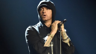 Los contactos entre los productores del rapero y la familia de Luis Alberto se iniciaron en octubre pasado y culminaron con la edición del tema y los créditos respectivos.