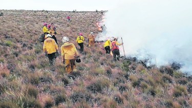 En los últimos días se detectaron 14 focos en la zona cordillerana y precordillerana. Se produjeron por una fuerte tormenta eléctrica.