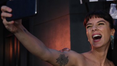 Gimena Accardi se preparó para poder construir al personaje que interpreta en “Separadas”. Foto: Télam.