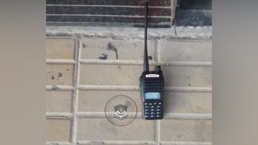 El equipo de radiofrecuencia se usa para inhibir las alarmas de los autos. Advierten por robos desde el Ministerio de Seguridad de Neuquén. (Foto: Gentileza Prensa Policía.-)