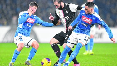 Higuain y un duelo especial ante su ex club. (Foto: AP)