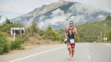 El triatlón Escape de la isla Huemul se realizará el domingo 19 a partir de las 7. Archivo