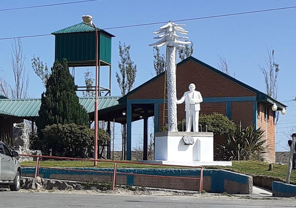 La estatua del primer obispo de Neuquén estará a la vera de la ruta 22. Foto: gentileza 