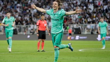 El Real venció 3 a 1 al Valencia y clasificó a la final de la Supercopa de España