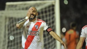 River: Pinola también renovó su contrato