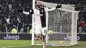 Mirá el golazo de Higuaín con asistencia de Dybala