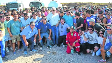 05-02-2019 NEUQUEN - GUILLERMO PEREYRA JEFE GREMIAL PETROLERO   ASAMBLEA SINDICATO PETROLERO EN AÑELO