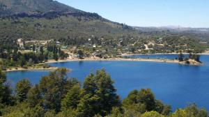 Villa Pehuenia lleva casi un mes con problemas en las comunicaciones