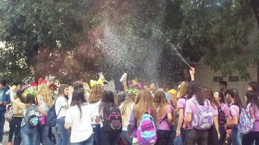 La costumbre empezó en Mendoza y rápidamente se expandió por todo el país.