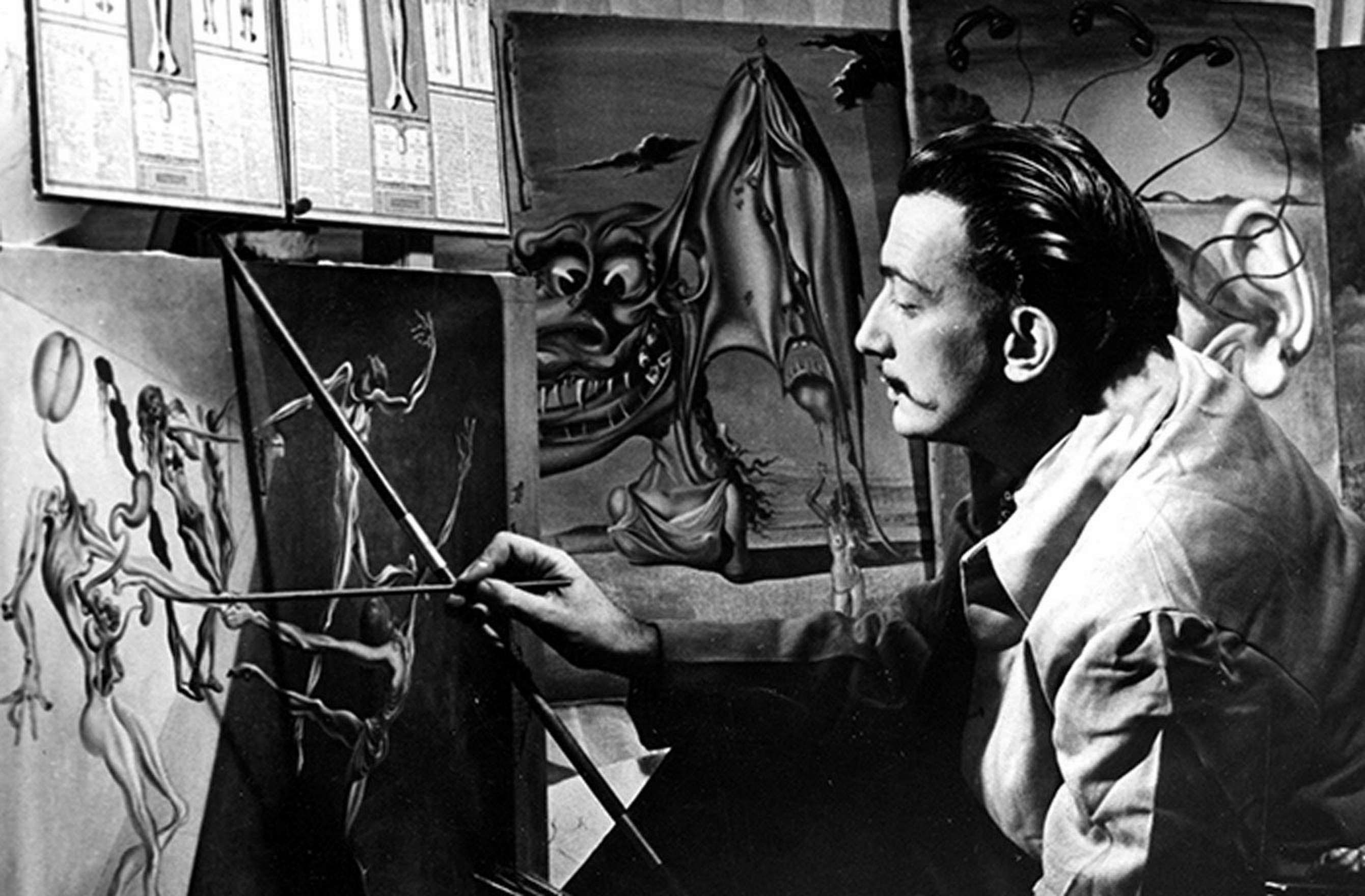 Dalí, en su legendaria casa taller Portlligat. Foto: Télam/ef