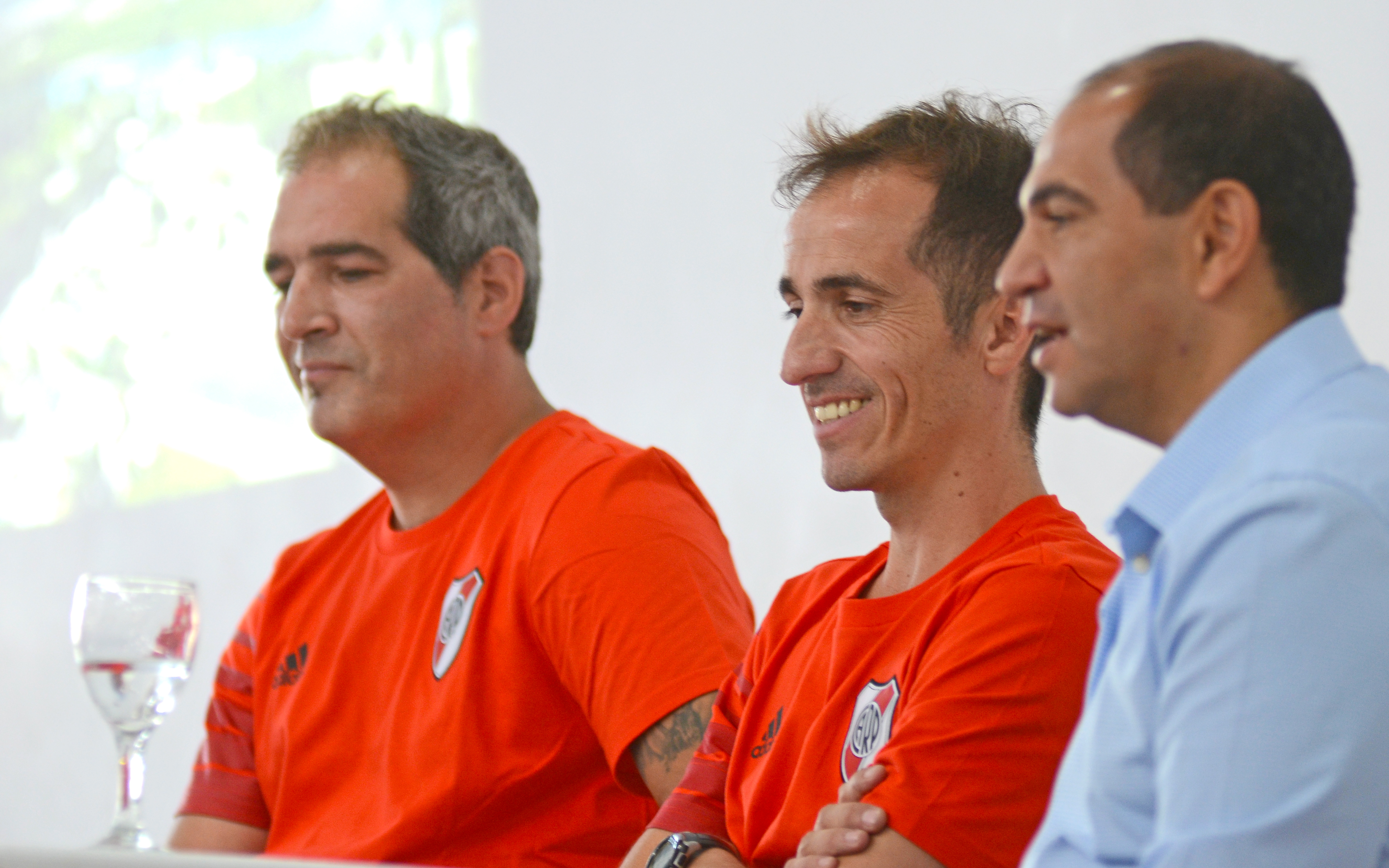 El Ministro Luis Sánchez acompañó al director Adrián Martín y al encargado de Orsai Maxi Guruciaga.  (Foto: Mauro Pérez)