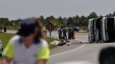 El accidente de la Ruta 2 es el último de una larga serie de siniestros protagonizados por micros de doble piso. Foto gentileza. 