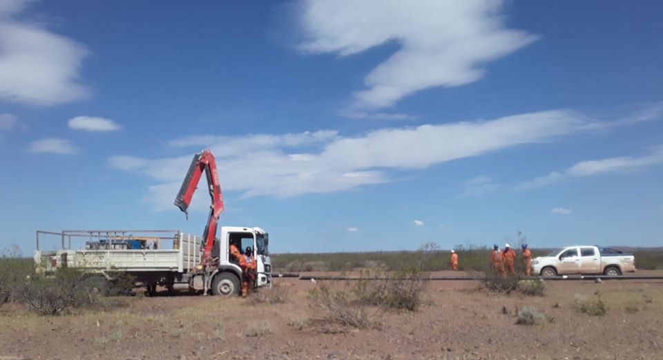El viernes pasado integrantes de la comunidad Campo Maripe denunciaron que trabajadores de la empresa Pecom ingresaron a "suelo comunitario a cavar zanjas". Foto gentileza.
