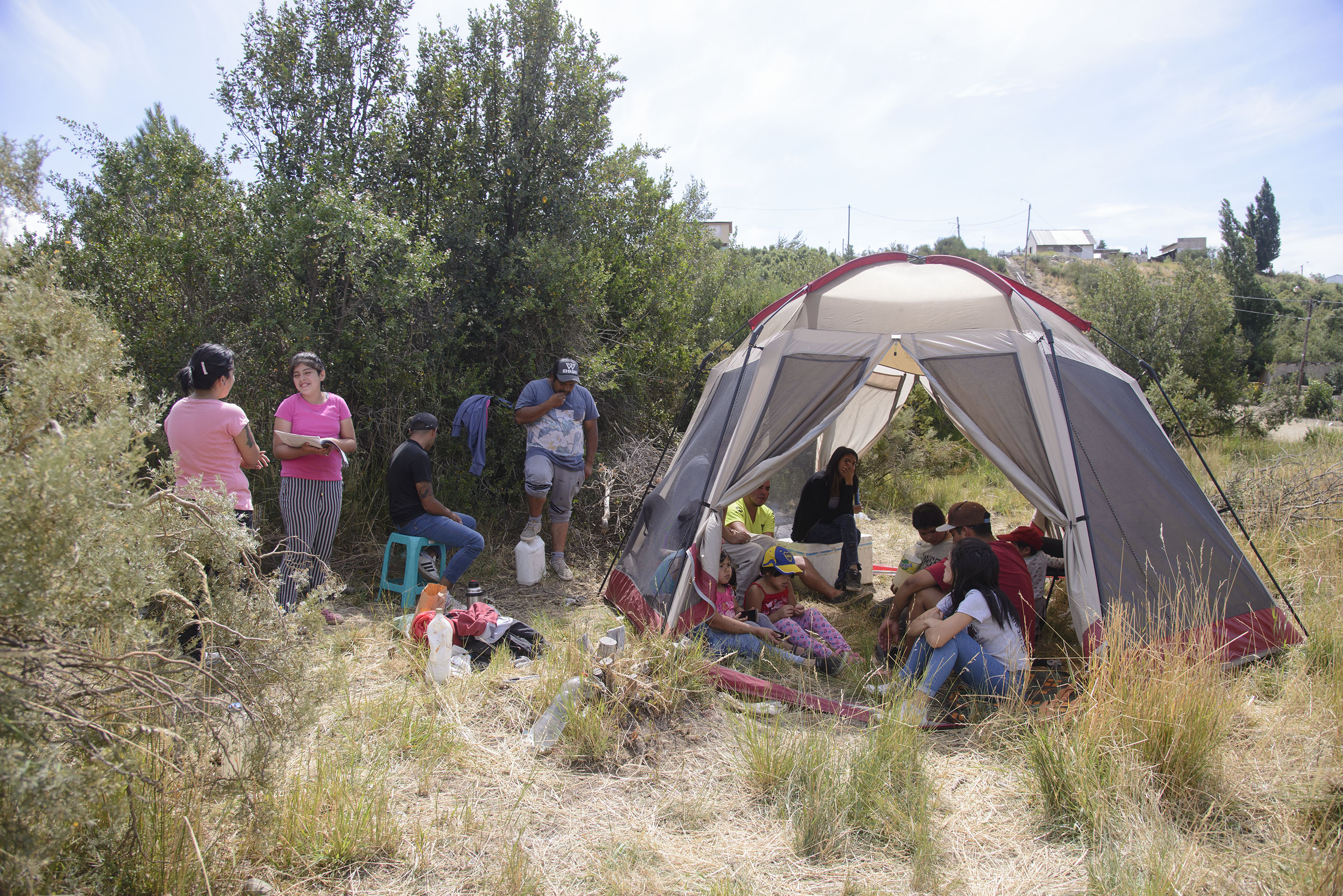 Unas 12 familias ocuparon un predio fiscal en el barrio Cooperativa 258. Foto: Marcelo Martínez