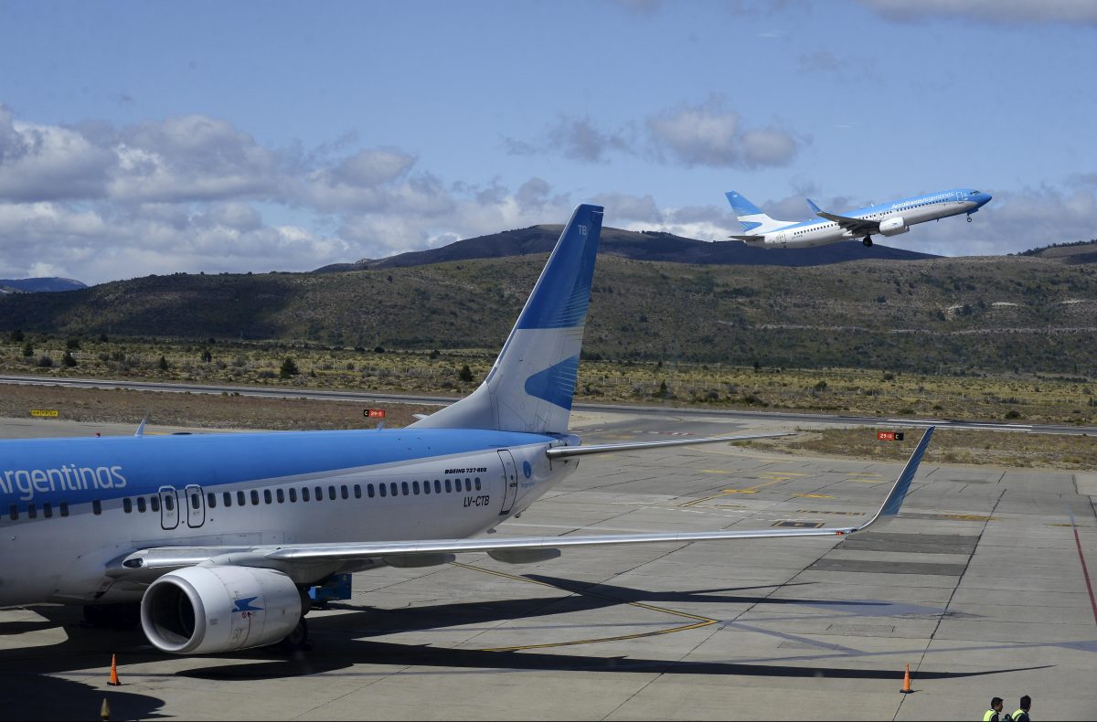 Aerolíneas Argentinas  eliminó la frecuencia entre Viedma y Bariloche.  Archivo
