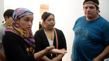 Integrantes de la comunidad Buenuleo participaron de la audiencia judicial por su denuncia por agresiones. Foto: Alfredo Leiva