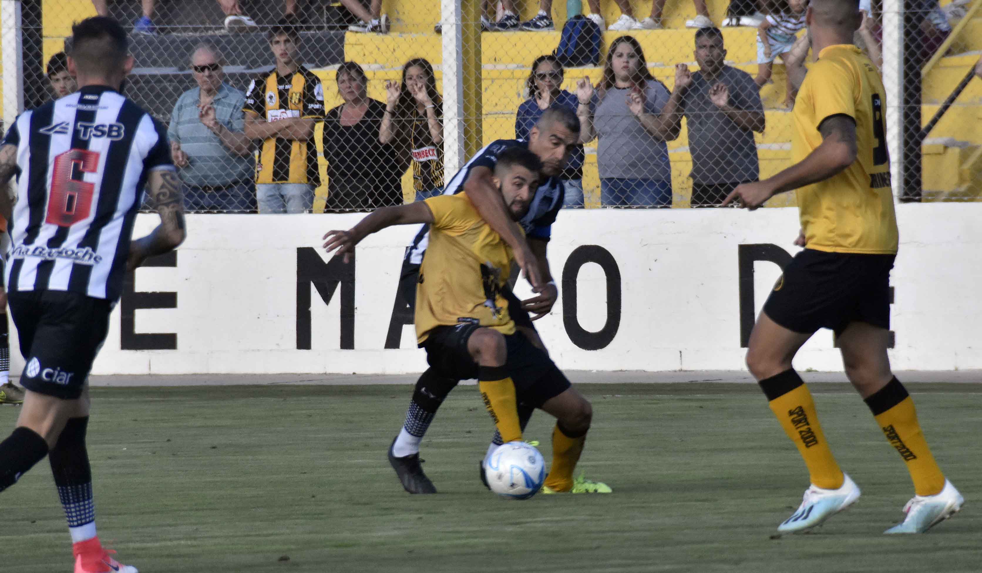 Berra hizo el gol y se perderá la próxima fecha por cinco amarillas. (Foto: Gentileza Diario Jornada)