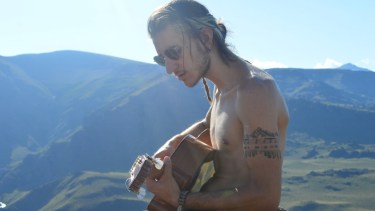 “Loco de alma” es le disco que esta noche presentará en el festejo del aniversario de Las Lajas.