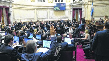 El Senado aprobó la renegociación de la deuda externa