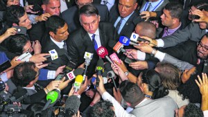 Un Bolsonaro desatado preocupa hasta a sus adeptos