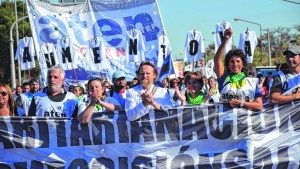 Docentes de Neuquén no comienzan las clases y marcharán por una nueva oferta