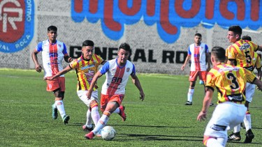 El volante central fue clave para Roca a la hora de generar situaciones de gol.