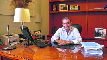 El intendente Pesatti pidió "no bajar los brazos". Foto: Marcelo Ochoa.