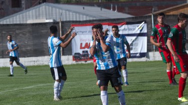 Morales se lamenta una de las tantas situaciones de gol desperdiciadas en la fecha pasada. Foto: Pablo Leguizamón