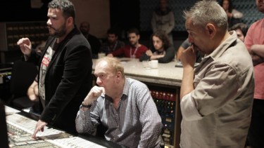 Martín Kano, Geoff Emerick (ingeniero de sonido de Los Beatles ya fallecido) y  Alejandro Lerner, productores que estudiaron los cambios en la música actual.