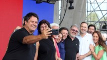 Imagen de Gaido ya palpita la Fiesta de la Confluencia con selfies en el escenario mayor