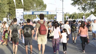 No están permitidas las reposeras ni sillas. Recomendaron llevar mantas. Foto: Archivo Matías Subat. 