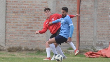 Vivanco estuvo enchufado en el debut del Rojo. Salomé anotó el primero de La Amistad ante Unión. (Foto: Archivo)